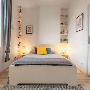 https://le-cocon-lumiere.hotels-rhonealpes.com