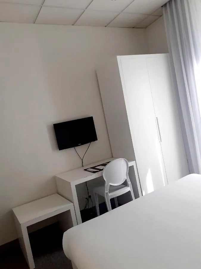 Hôtel P.L.M. Cannes Hotel