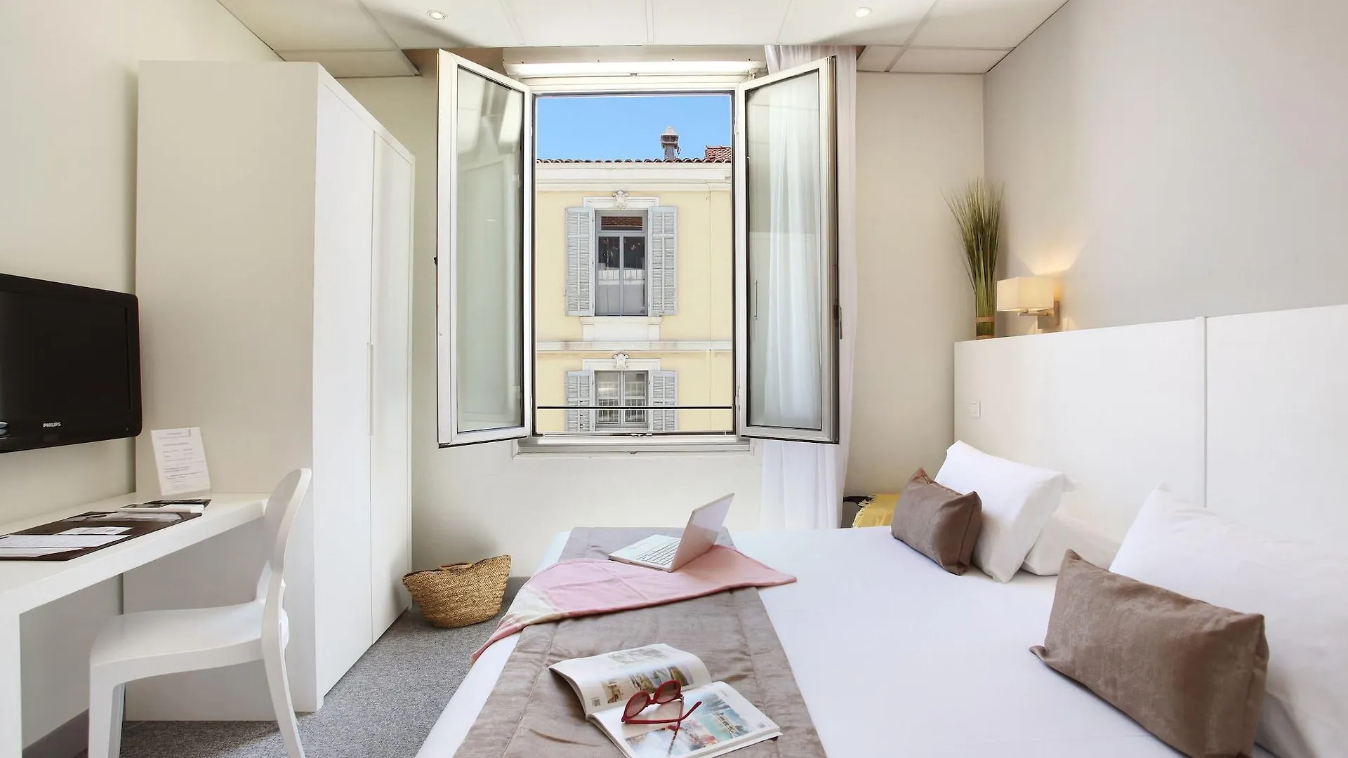 Hôtel P.L.M. Cannes