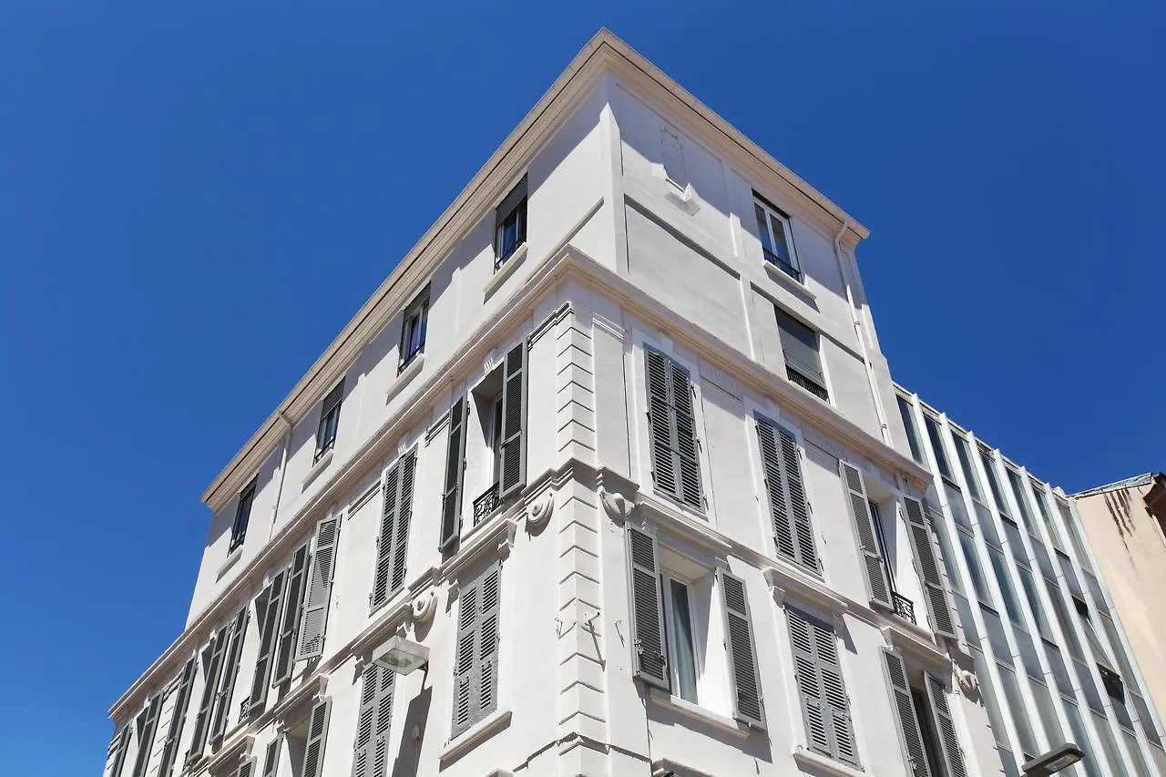 Hôtel P.L.M. Cannes 2*,